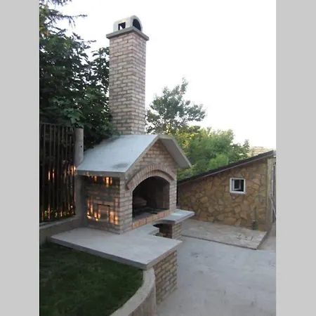 Beautiful House Apartment Sremska Kamenica