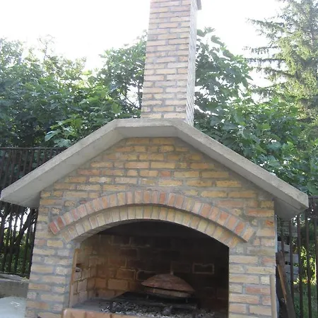 شقة Beautiful House Sremska Kamenica